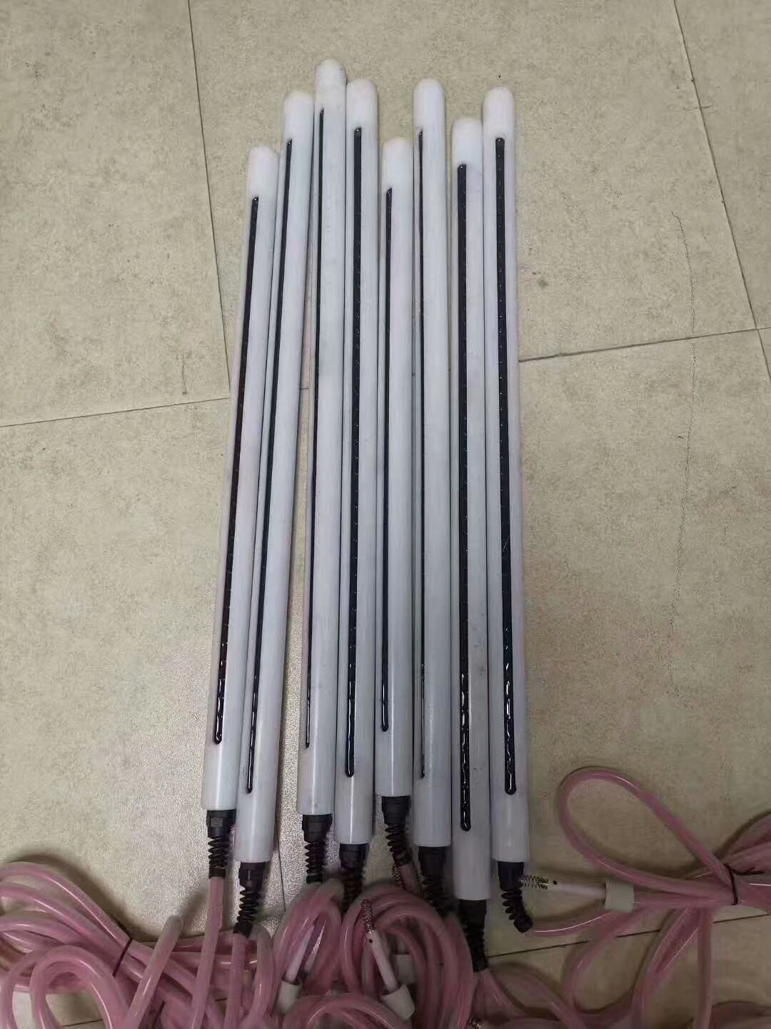 熔噴布靜(jìng)電駐極機(jī)